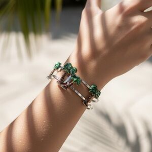 Elegant Palm Tree Bracelet in Green and Silver